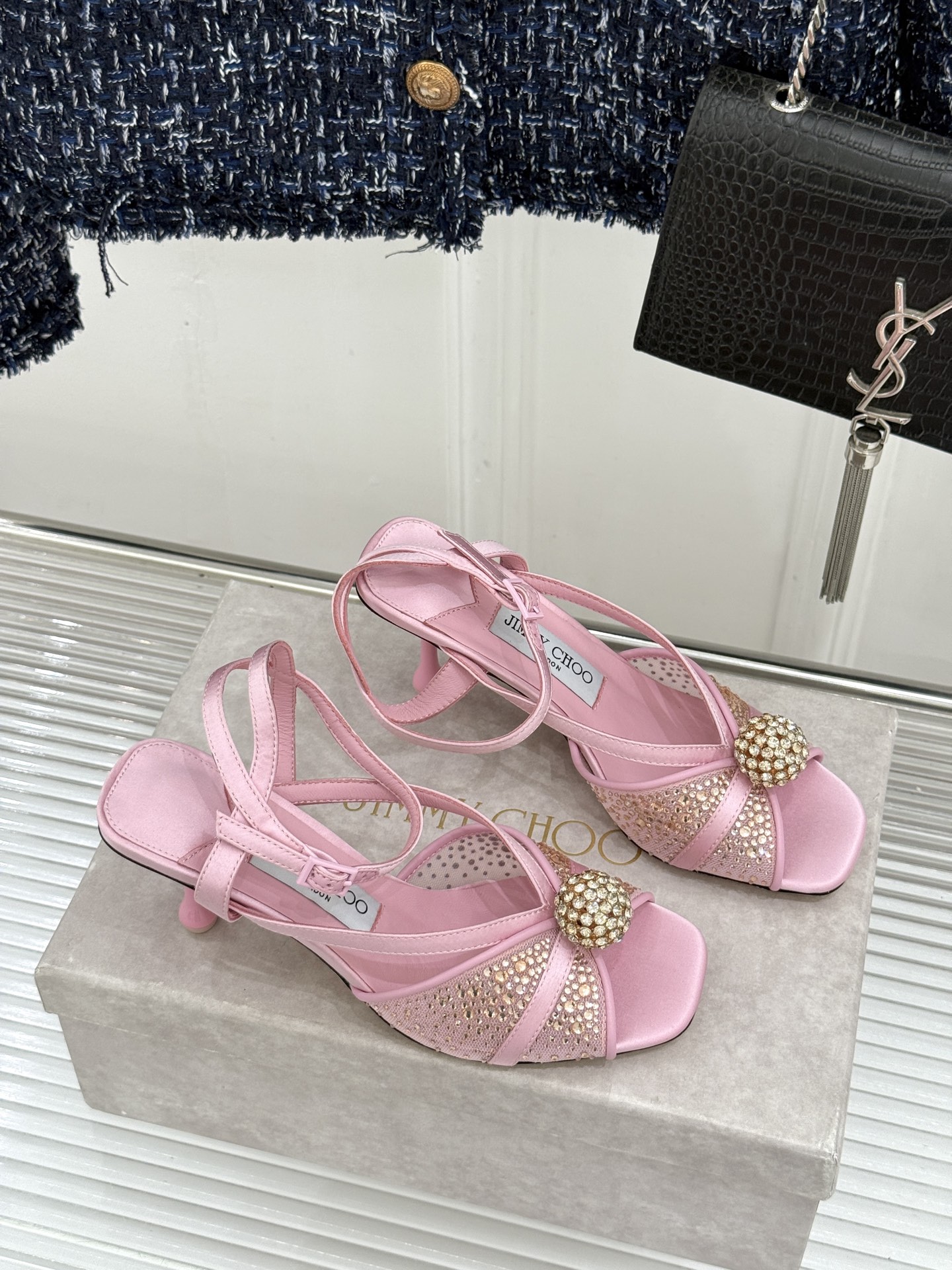 Jimmy Choo/吉米周26WF新品水钻球网纱方头高跟凉鞋璀璨水钻球缀于足间通透网纱轻裹纤纤玉足方头