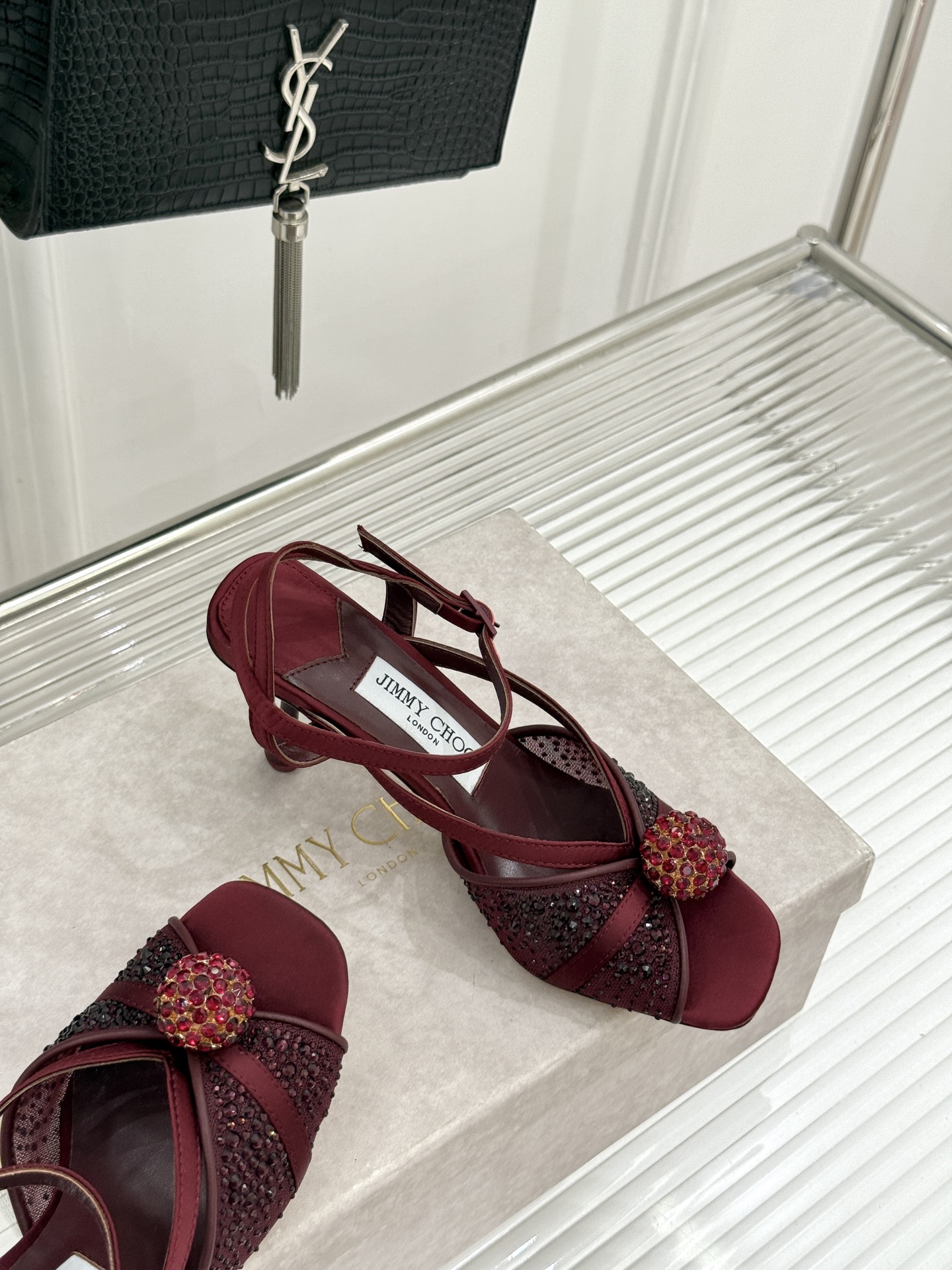 Jimmy Choo/吉米周26WF新品水钻球网纱方头高跟凉鞋璀璨水钻球缀于足间通透网纱轻裹纤纤玉足方头
