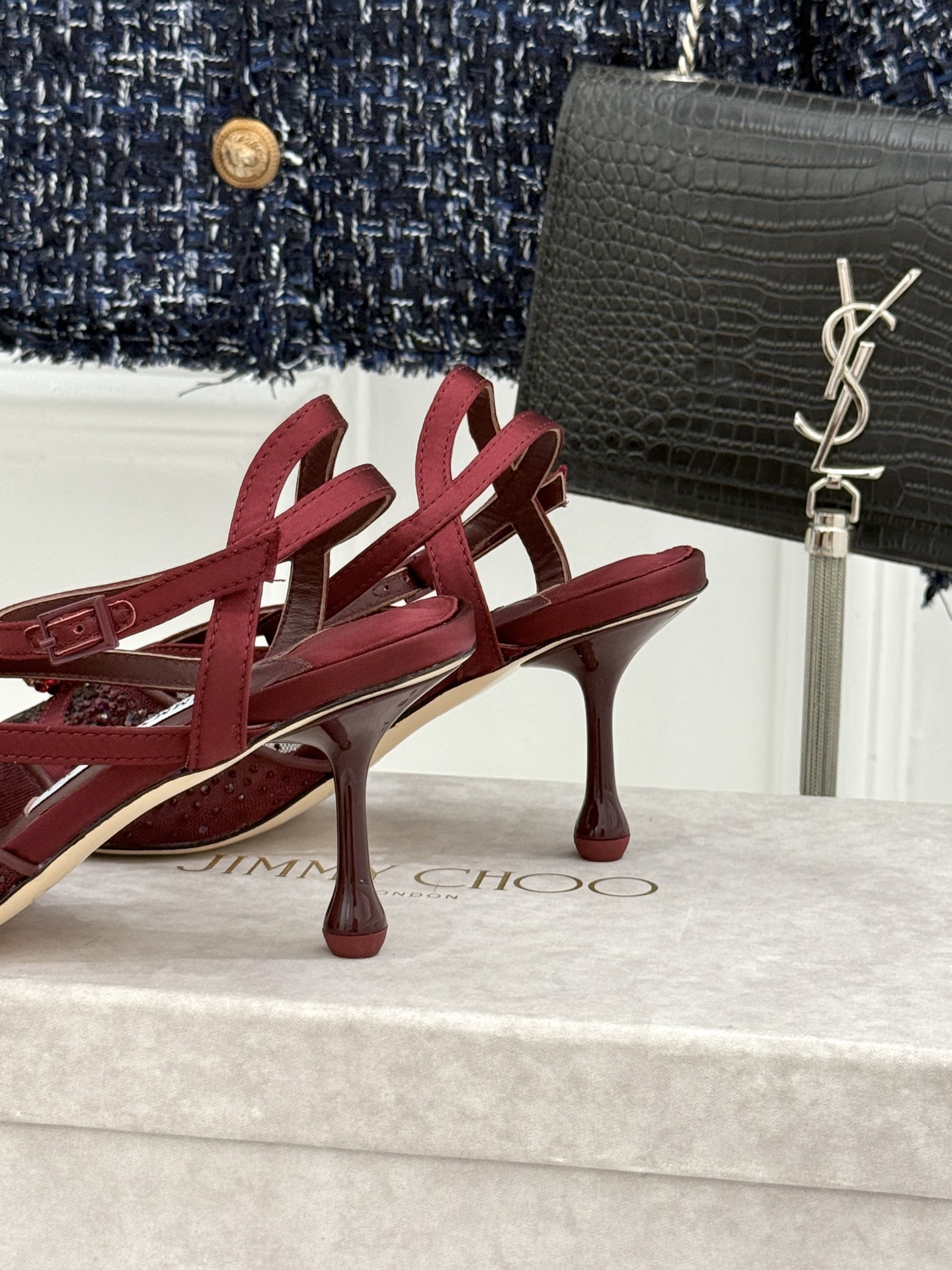 Jimmy Choo/吉米周26WF新品水钻球网纱方头高跟凉鞋璀璨水钻球缀于足间通透网纱轻裹纤纤玉足方头