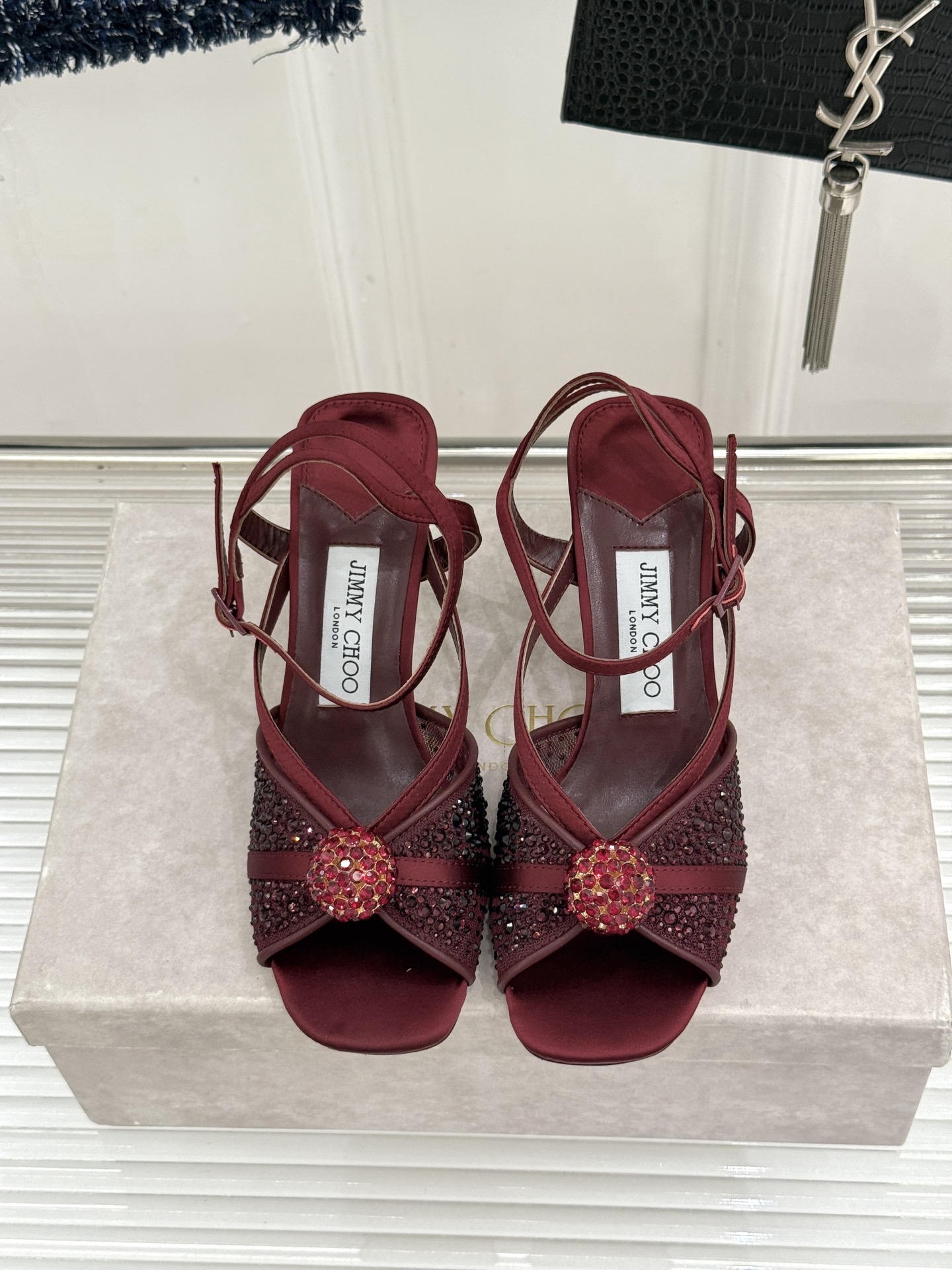 Jimmy Choo/吉米周26WF新品水钻球网纱方头高跟凉鞋璀璨水钻球缀于足间通透网纱轻裹纤纤玉足方头