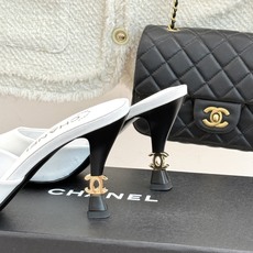 CHANE*|小香26A新品极简一字带金属双C跟高跟拖鞋一字带勾勒足尖利落线条金属双C鞋跟是灵魂所在细高 CHANE*|小香26A新品极简一字带金属双C跟高跟拖鞋一字带勾勒足尖利落线条金属双C鞋跟是灵魂所在细高