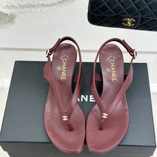 CHANE*|小香26A新品双C夹脚高跟人字拖鞋谁懂啊这双美到心巴细高跟秒变漫画腿迷你双C闪得刚刚好小羊 CHANE*|小香26A新品双C夹脚高跟人字拖鞋谁懂啊这双美到心巴细高跟秒变漫画腿迷你双C闪得刚刚好小羊