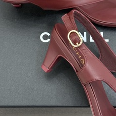 CHANE*|小香26A新品双C夹脚高跟人字拖鞋谁懂啊这双美到心巴细高跟秒变漫画腿迷你双C闪得刚刚好小羊 CHANE*|小香26A新品双C夹脚高跟人字拖鞋谁懂啊这双美到心巴细高跟秒变漫画腿迷你双C闪得刚刚好小羊