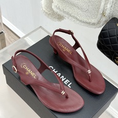 CHANE*|小香26A新品双C夹脚高跟人字拖鞋谁懂啊这双美到心巴细高跟秒变漫画腿迷你双C闪得刚刚好小羊 CHANE*|小香26A新品双C夹脚高跟人字拖鞋谁懂啊这双美到心巴细高跟秒变漫画腿迷你双C闪得刚刚好小羊