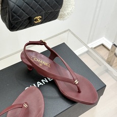 CHANE*|小香26A新品双C夹脚高跟人字拖鞋谁懂啊这双美到心巴细高跟秒变漫画腿迷你双C闪得刚刚好小羊 CHANE*|小香26A新品双C夹脚高跟人字拖鞋谁懂啊这双美到心巴细高跟秒变漫画腿迷你双C闪得刚刚好小羊
