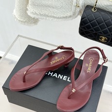 CHANE*|小香26A新品双C夹脚高跟人字拖鞋谁懂啊这双美到心巴细高跟秒变漫画腿迷你双C闪得刚刚好小羊 CHANE*|小香26A新品双C夹脚高跟人字拖鞋谁懂啊这双美到心巴细高跟秒变漫画腿迷你双C闪得刚刚好小羊