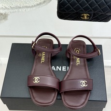 CHANE*|小香26A新品金属双C一字带平底凉鞋CHANE*|小香26A早春神款金属双C一字带平底凉鞋 CHANE*|小香26A新品金属双C一字带平底凉鞋CHANE*|小香26A早春神款金属双C一字带平底凉鞋
