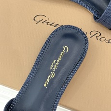 Gianvito Rossi 26WF新品一字带蝴蝶结高跟拖鞋缎面蝴蝶结轻落足尖一字带勾勒纤细脚踝圆头剪 Gianvito Rossi 26WF新品一字带蝴蝶结高跟拖鞋缎面蝴蝶结轻落足尖一字带勾勒纤细脚踝圆头剪