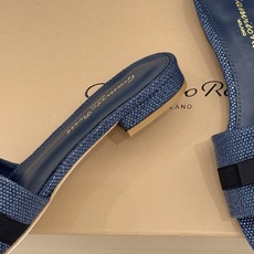 Gianvito Rossi 26WF新品一字带蝴蝶结高跟拖鞋缎面蝴蝶结轻落足尖一字带勾勒纤细脚踝圆头剪 Gianvito Rossi 26WF新品一字带蝴蝶结高跟拖鞋缎面蝴蝶结轻落足尖一字带勾勒纤细脚踝圆头剪
