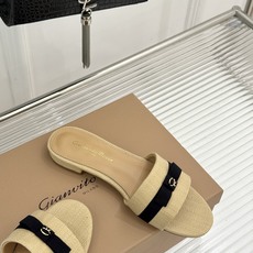 Gianvito Rossi 26WF新品一字带蝴蝶结高跟拖鞋缎面蝴蝶结轻落足尖一字带勾勒纤细脚踝圆头剪 Gianvito Rossi 26WF新品一字带蝴蝶结高跟拖鞋缎面蝴蝶结轻落足尖一字带勾勒纤细脚踝圆头剪