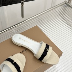 Gianvito Rossi 26WF新品一字带蝴蝶结高跟拖鞋缎面蝴蝶结轻落足尖一字带勾勒纤细脚踝圆头剪 Gianvito Rossi 26WF新品一字带蝴蝶结高跟拖鞋缎面蝴蝶结轻落足尖一字带勾勒纤细脚踝圆头剪
