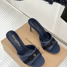 Gianvito Rossi 26WF新品一字带蝴蝶结平底拖鞋缎面蝴蝶结轻落足尖一字带勾勒纤细脚踝圆头剪 Gianvito Rossi 26WF新品一字带蝴蝶结平底拖鞋缎面蝴蝶结轻落足尖一字带勾勒纤细脚踝圆头剪