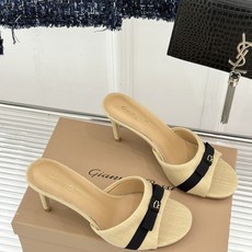 Gianvito Rossi 26WF新品一字带蝴蝶结平底拖鞋缎面蝴蝶结轻落足尖一字带勾勒纤细脚踝圆头剪 Gianvito Rossi 26WF新品一字带蝴蝶结平底拖鞋缎面蝴蝶结轻落足尖一字带勾勒纤细脚踝圆头剪
