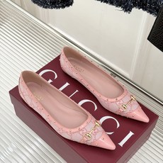 Gucci/古驰26WF新品老花马衔扣饰铆钉尖头平底鞋芭蕾舞鞋26WF秋冬限定款惊艳登场经典GG老花铺满 Gucci/古驰26WF新品老花马衔扣饰铆钉尖头平底鞋芭蕾舞鞋26WF秋冬限定款惊艳登场经典GG老花铺满