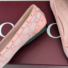 Gucci/古驰26WF新品老花马衔扣饰铆钉尖头平底鞋芭蕾舞鞋26WF秋冬限定款惊艳登场经典GG老花铺满 Gucci/古驰26WF新品老花马衔扣饰铆钉尖头平底鞋芭蕾舞鞋26WF秋冬限定款惊艳登场经典GG老花铺满