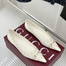 Gucci/古驰26WF新品老花马衔扣饰铆钉尖头平底鞋芭蕾舞鞋26WF秋冬限定款惊艳登场经典GG老花铺满 Gucci/古驰26WF新品老花马衔扣饰铆钉尖头平底鞋芭蕾舞鞋26WF秋冬限定款惊艳登场经典GG老花铺满
