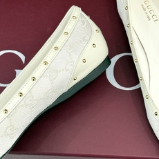 Gucci/古驰26WF新品老花马衔扣饰铆钉尖头平底鞋芭蕾舞鞋26WF秋冬限定款惊艳登场经典GG老花铺满 Gucci/古驰26WF新品老花马衔扣饰铆钉尖头平底鞋芭蕾舞鞋26WF秋冬限定款惊艳登场经典GG老花铺满