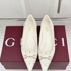 Gucci/古驰26WF新品老花马衔扣饰铆钉尖头平底鞋芭蕾舞鞋26WF秋冬限定款惊艳登场经典GG老花铺满 Gucci/古驰26WF新品老花马衔扣饰铆钉尖头平底鞋芭蕾舞鞋26WF秋冬限定款惊艳登场经典GG老花铺满