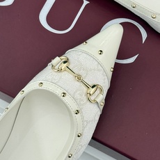 Gucci/古驰26WF新品老花马衔扣饰铆钉尖头平底鞋芭蕾舞鞋26WF秋冬限定款惊艳登场经典GG老花铺满 Gucci/古驰26WF新品老花马衔扣饰铆钉尖头平底鞋芭蕾舞鞋26WF秋冬限定款惊艳登场经典GG老花铺满