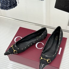 Gucci/古驰26WF新品老花马衔扣饰铆钉尖头平底鞋芭蕾舞鞋26WF秋冬限定款惊艳登场经典GG老花铺满 Gucci/古驰26WF新品老花马衔扣饰铆钉尖头平底鞋芭蕾舞鞋26WF秋冬限定款惊艳登场经典GG老花铺满