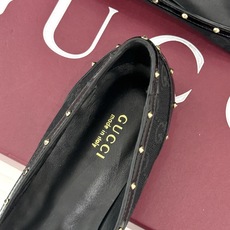 Gucci/古驰26WF新品老花马衔扣饰铆钉尖头平底鞋芭蕾舞鞋26WF秋冬限定款惊艳登场经典GG老花铺满 Gucci/古驰26WF新品老花马衔扣饰铆钉尖头平底鞋芭蕾舞鞋26WF秋冬限定款惊艳登场经典GG老花铺满