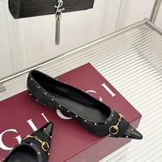 Gucci/古驰26WF新品老花马衔扣饰铆钉尖头平底鞋芭蕾舞鞋26WF秋冬限定款惊艳登场经典GG老花铺满 Gucci/古驰26WF新品老花马衔扣饰铆钉尖头平底鞋芭蕾舞鞋26WF秋冬限定款惊艳登场经典GG老花铺满