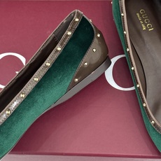 Gucci/古驰26WF新品老花马衔扣饰铆钉尖头平底鞋芭蕾舞鞋26WF秋冬限定款惊艳登场经典GG老花铺满 Gucci/古驰26WF新品老花马衔扣饰铆钉尖头平底鞋芭蕾舞鞋26WF秋冬限定款惊艳登场经典GG老花铺满