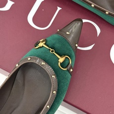 Gucci/古驰26WF新品老花马衔扣饰铆钉尖头平底鞋芭蕾舞鞋26WF秋冬限定款惊艳登场经典GG老花铺满 Gucci/古驰26WF新品老花马衔扣饰铆钉尖头平底鞋芭蕾舞鞋26WF秋冬限定款惊艳登场经典GG老花铺满