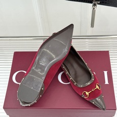 Gucci/古驰26WF新品老花马衔扣饰铆钉尖头平底鞋芭蕾舞鞋26WF秋冬限定款惊艳登场经典GG老花铺满 Gucci/古驰26WF新品老花马衔扣饰铆钉尖头平底鞋芭蕾舞鞋26WF秋冬限定款惊艳登场经典GG老花铺满