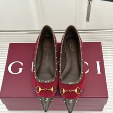 Gucci/古驰26WF新品老花马衔扣饰铆钉尖头平底鞋芭蕾舞鞋26WF秋冬限定款惊艳登场经典GG老花铺满 Gucci/古驰26WF新品老花马衔扣饰铆钉尖头平底鞋芭蕾舞鞋26WF秋冬限定款惊艳登场经典GG老花铺满
