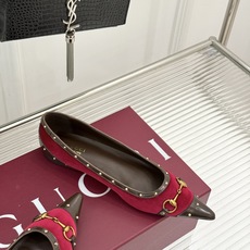 Gucci/古驰26WF新品老花马衔扣饰铆钉尖头平底鞋芭蕾舞鞋26WF秋冬限定款惊艳登场经典GG老花铺满 Gucci/古驰26WF新品老花马衔扣饰铆钉尖头平底鞋芭蕾舞鞋26WF秋冬限定款惊艳登场经典GG老花铺满