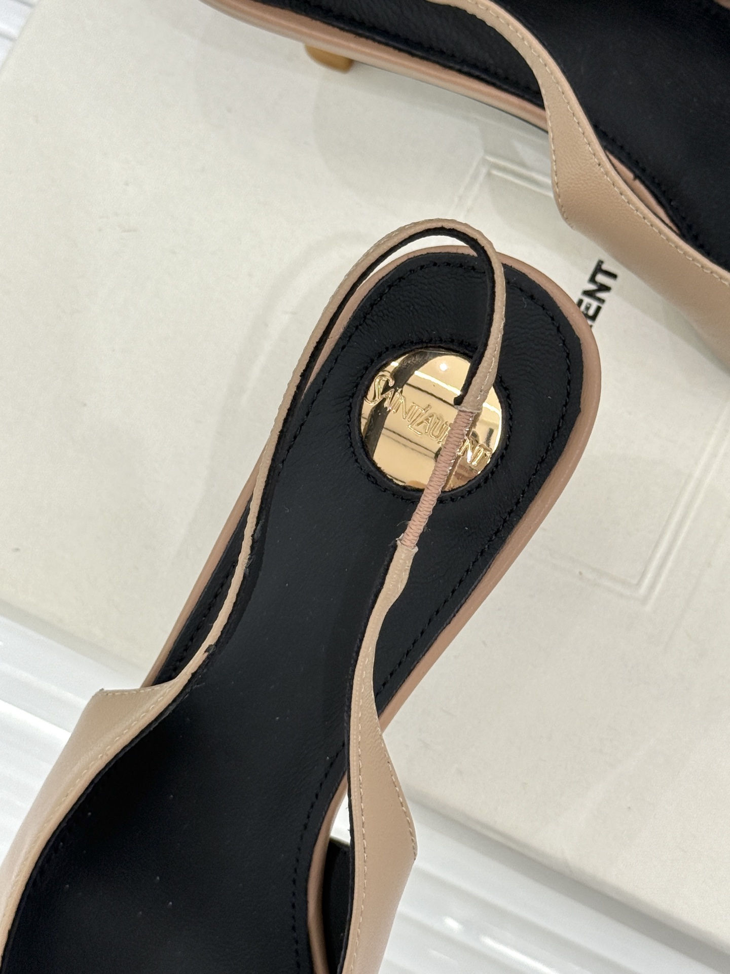 （配原版飞机盒）Saint Laurent /圣罗兰26WF新品极简尖头后空猫跟凉鞋清冷入骨的高级感天花