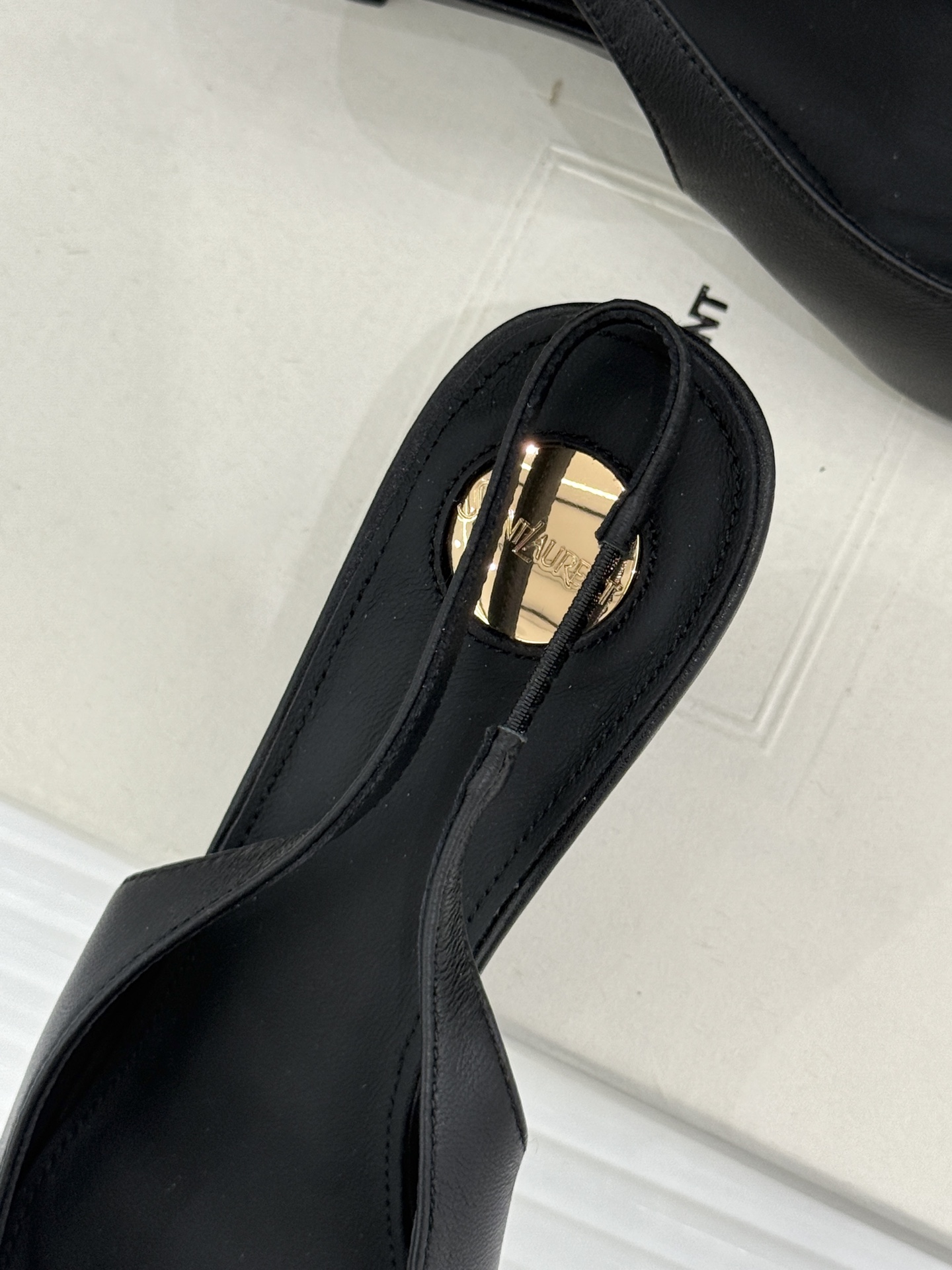 （配原版飞机盒）Saint Laurent /圣罗兰26WF新品极简尖头后空猫跟凉鞋清冷入骨的高级感天花