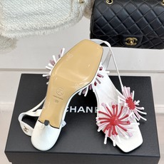 CHANE*|小香26A新品米兰走秀with 莫奈花园高跟凉鞋把春日油画穿在足尖米兰秀场惊艳神作莫奈睡莲 CHANE*|小香26A新品米兰走秀with 莫奈花园高跟凉鞋把春日油画穿在足尖米兰秀场惊艳神作莫奈睡莲