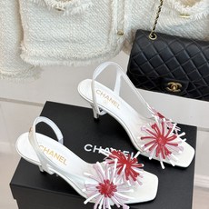 CHANE*|小香26A新品米兰走秀with 莫奈花园高跟凉鞋把春日油画穿在足尖米兰秀场惊艳神作莫奈睡莲 CHANE*|小香26A新品米兰走秀with 莫奈花园高跟凉鞋把春日油画穿在足尖米兰秀场惊艳神作莫奈睡莲