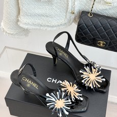 CHANE*|小香26A新品米兰走秀with 莫奈花园高跟凉鞋把春日油画穿在足尖米兰秀场惊艳神作莫奈睡莲 CHANE*|小香26A新品米兰走秀with 莫奈花园高跟凉鞋把春日油画穿在足尖米兰秀场惊艳神作莫奈睡莲