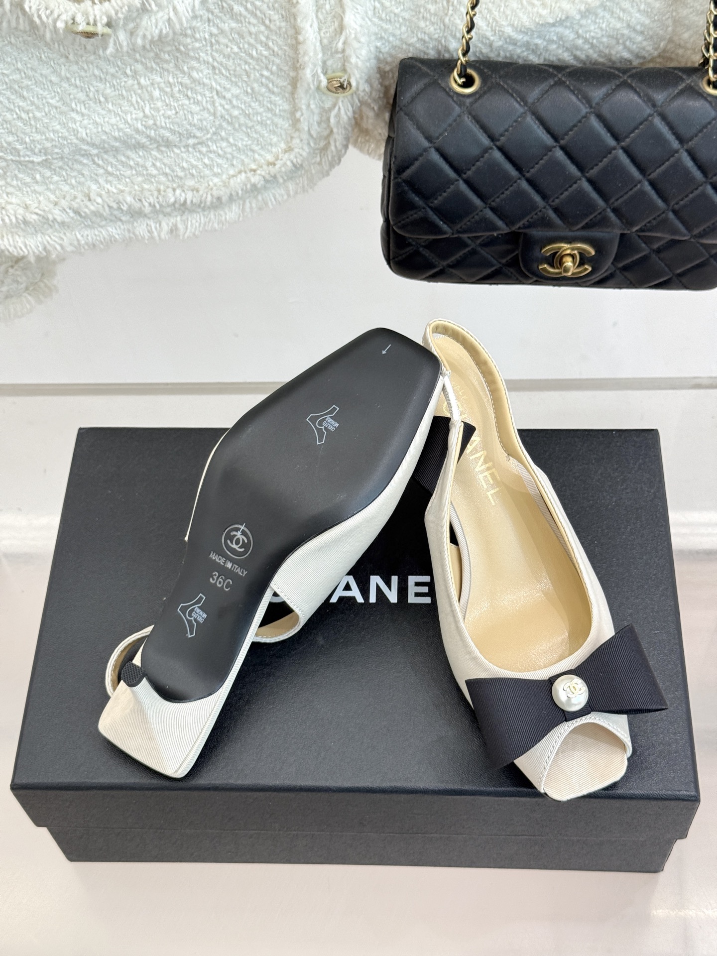 CHANE*｜小香26A新品双C珍珠蝴蝶结鱼嘴高跟凉鞋把温柔贵气焊在足尖26A早春封神级绝美单品双C珍珠