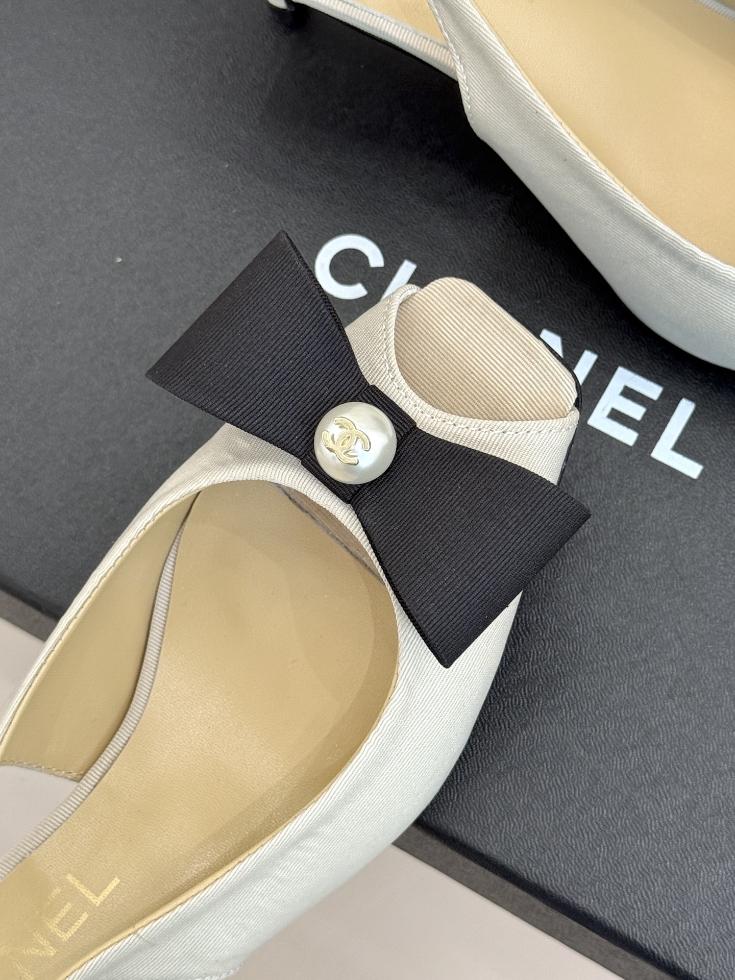 CHANE*｜小香26A新品双C珍珠蝴蝶结鱼嘴高跟凉鞋把温柔贵气焊在足尖26A早春封神级绝美单品双C珍珠