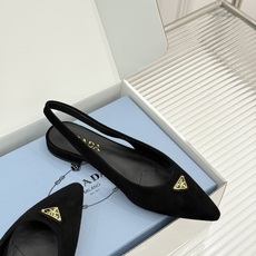 (原版飞机盒+10)Prada/普拉达26WF新品复古三角标后空平底凉鞋极简控今夏本命鞋履珐琅三角标复刻 (原版飞机盒+10)Prada/普拉达26WF新品复古三角标后空平底凉鞋极简控今夏本命鞋履珐琅三角标复刻