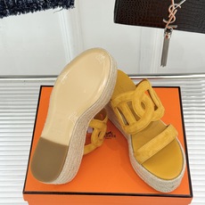 Hermès/爱马仕猪鼻子链条一字带麻绳厚底拖鞋养马人今夏必入款老钱风夏日顶配凉拖猪鼻子链条镌刻经典一字 Hermès/爱马仕猪鼻子链条一字带麻绳厚底拖鞋养马人今夏必入款老钱风夏日顶配凉拖猪鼻子链条镌刻经典一字