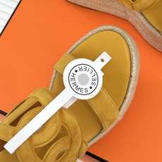 Hermès/爱马仕猪鼻子链条一字带麻绳厚底拖鞋养马人今夏必入款老钱风夏日顶配凉拖猪鼻子链条镌刻经典一字 Hermès/爱马仕猪鼻子链条一字带麻绳厚底拖鞋养马人今夏必入款老钱风夏日顶配凉拖猪鼻子链条镌刻经典一字