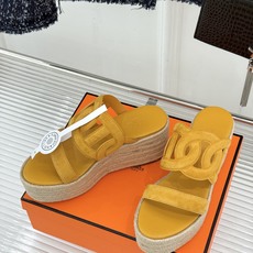 Hermès/爱马仕猪鼻子链条一字带麻绳厚底拖鞋养马人今夏必入款老钱风夏日顶配凉拖猪鼻子链条镌刻经典一字 Hermès/爱马仕猪鼻子链条一字带麻绳厚底拖鞋养马人今夏必入款老钱风夏日顶配凉拖猪鼻子链条镌刻经典一字