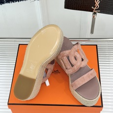 Hermès/爱马仕猪鼻子链条一字带麻绳厚底拖鞋养马人今夏必入款老钱风夏日顶配凉拖猪鼻子链条镌刻经典一字 Hermès/爱马仕猪鼻子链条一字带麻绳厚底拖鞋养马人今夏必入款老钱风夏日顶配凉拖猪鼻子链条镌刻经典一字