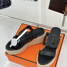 Hermès/爱马仕猪鼻子链条一字带麻绳厚底拖鞋养马人今夏必入款老钱风夏日顶配凉拖猪鼻子链条镌刻经典一字 Hermès/爱马仕猪鼻子链条一字带麻绳厚底拖鞋养马人今夏必入款老钱风夏日顶配凉拖猪鼻子链条镌刻经典一字