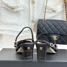 CHANE*|小香26A春夏鳄鱼纹方头粗跟后空凉鞋法式复古夏日封神款鳄鱼压纹漆面高级感拉满方头剪裁利落修 CHANE*|小香26A春夏鳄鱼纹方头粗跟后空凉鞋法式复古夏日封神款鳄鱼压纹漆面高级感拉满方头剪裁利落修