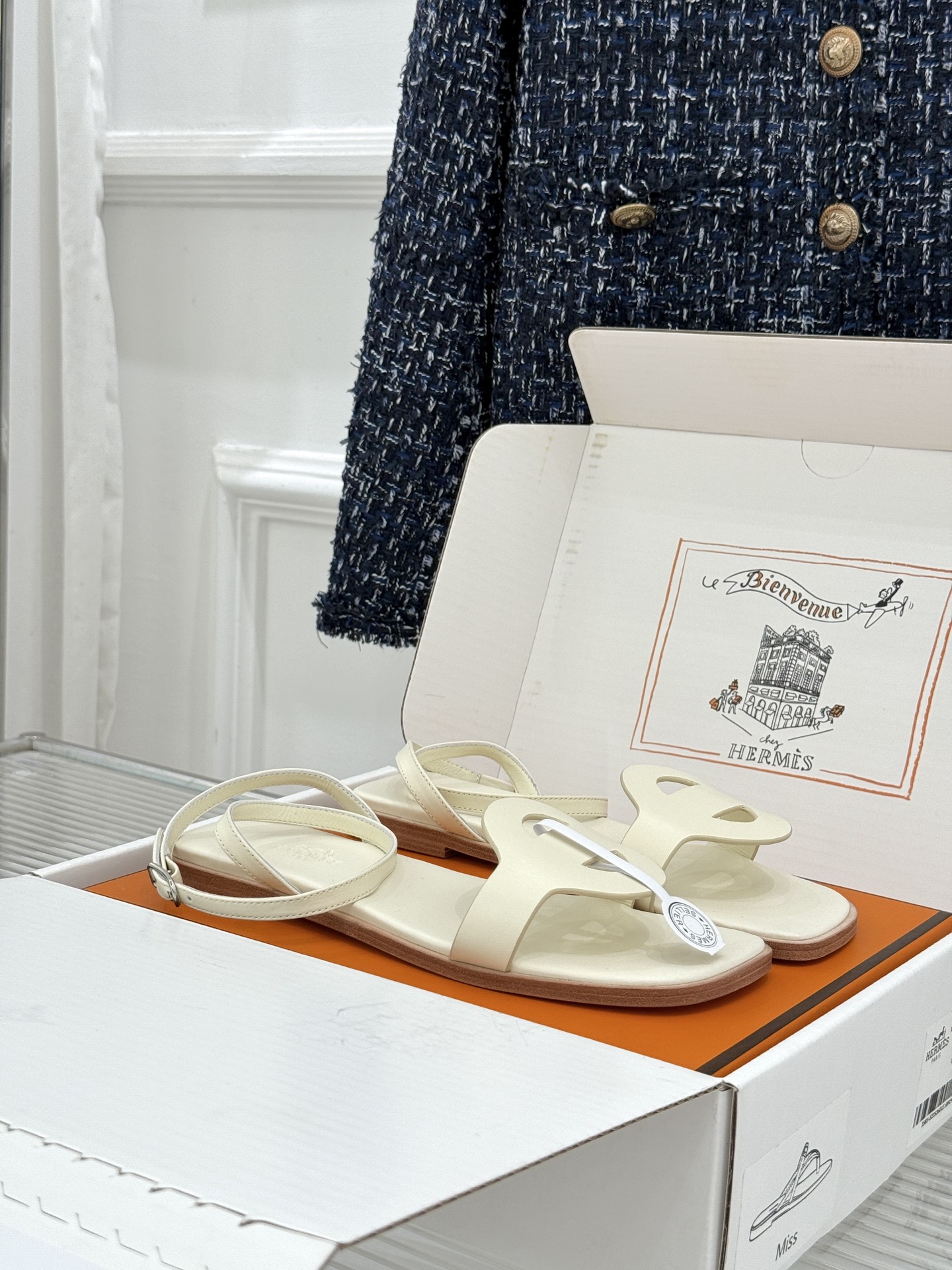 凉鞋 Hermès/爱马仕26WF新品镂空罗马猪笼猪鼻子拖鞋凉鞋罗马猪笼镂空太有腔调标志性猪鼻扣辨识度拉