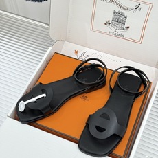 凉鞋 Hermès/爱马仕26WF新品镂空罗马猪笼猪鼻子拖鞋凉鞋罗马猪笼镂空太有腔调标志性猪鼻扣辨识度拉 凉鞋 Hermès/爱马仕26WF新品镂空罗马猪笼猪鼻子拖鞋凉鞋罗马猪笼镂空太有腔调标志性猪鼻扣辨识度拉