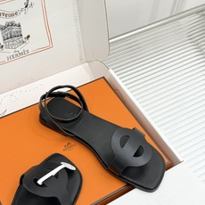 凉鞋 Hermès/爱马仕26WF新品镂空罗马猪笼猪鼻子拖鞋凉鞋罗马猪笼镂空太有腔调标志性猪鼻扣辨识度拉 凉鞋 Hermès/爱马仕26WF新品镂空罗马猪笼猪鼻子拖鞋凉鞋罗马猪笼镂空太有腔调标志性猪鼻扣辨识度拉