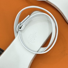 凉鞋 Hermès/爱马仕26WF新品镂空罗马猪笼猪鼻子拖鞋凉鞋罗马猪笼镂空太有腔调标志性猪鼻扣辨识度拉 凉鞋 Hermès/爱马仕26WF新品镂空罗马猪笼猪鼻子拖鞋凉鞋罗马猪笼镂空太有腔调标志性猪鼻扣辨识度拉