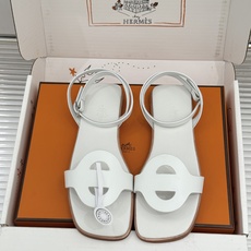 凉鞋 Hermès/爱马仕26WF新品镂空罗马猪笼猪鼻子拖鞋凉鞋罗马猪笼镂空太有腔调标志性猪鼻扣辨识度拉 凉鞋 Hermès/爱马仕26WF新品镂空罗马猪笼猪鼻子拖鞋凉鞋罗马猪笼镂空太有腔调标志性猪鼻扣辨识度拉